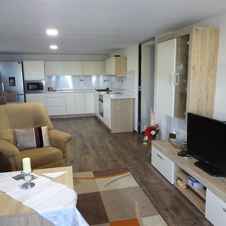 Family Friendly Apartment 3 Adults Plus Child Ruzomberok Exteriér fotografie