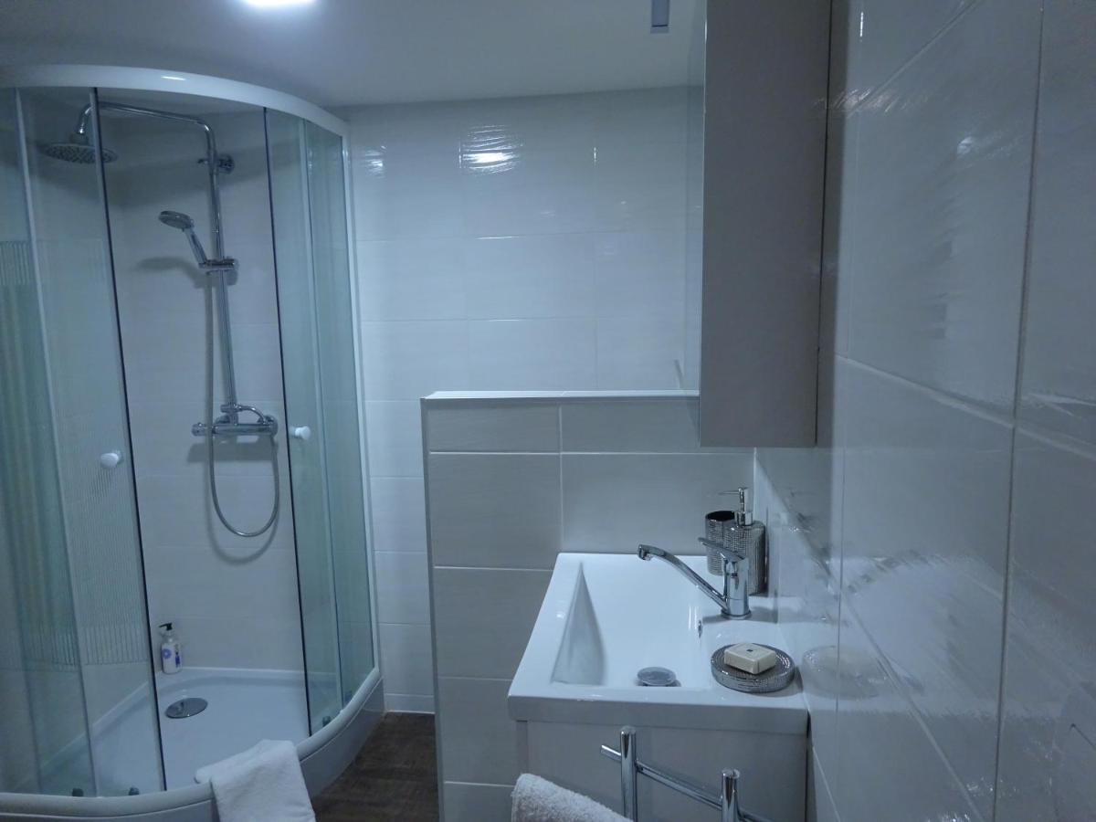 Family Friendly Apartment 3 Adults Plus Child Ruzomberok Exteriér fotografie